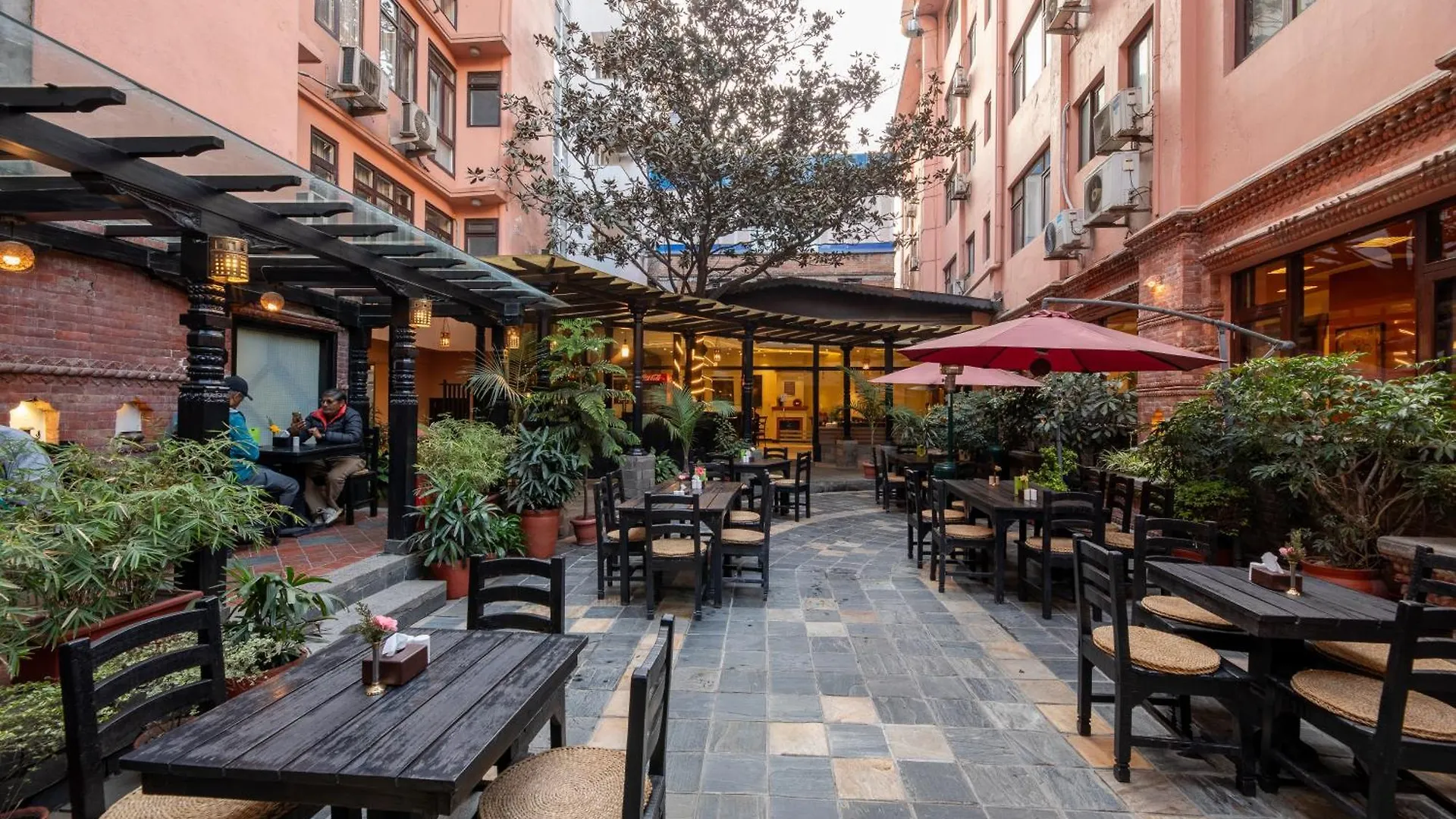 Hotel Marshyangdi Катманду